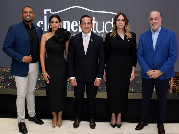 Fausto Infante, Edith Marie Pérez, Yasser González, Arlene Díaz y Omar Rojas
