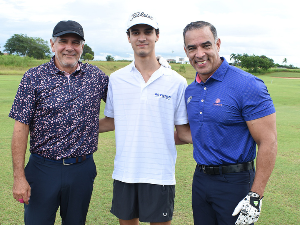 Alberto Flores, André Marcelino y Osiris Marchena