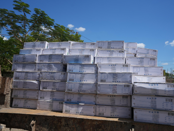 Lámparas listas para ser instaladas en la provincia Sánchez Ramírez.