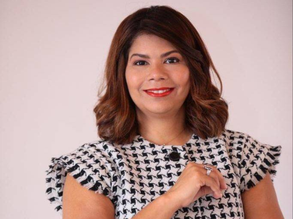 Elisa Elena González