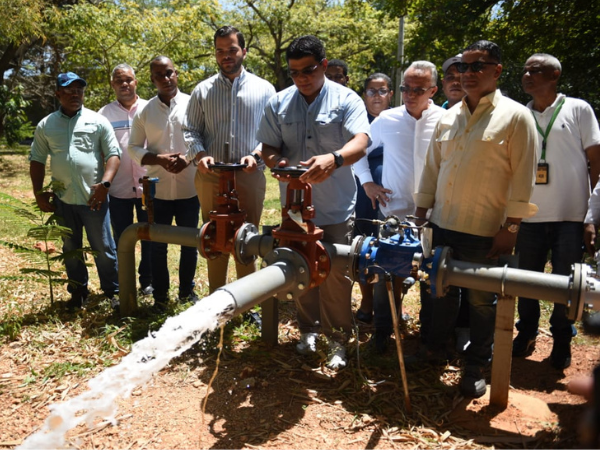 Director de la CAASD supervisa obras que seguirán optimizando el abastecimiento y suministro de agua en el DN