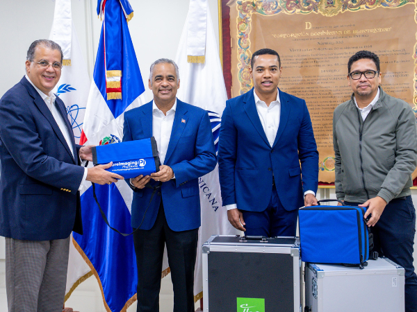 Entregan equipos radiológicos al Incart