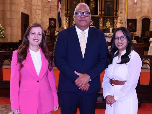 Vivian Acra, Armando Rojas y Walkidia Soto