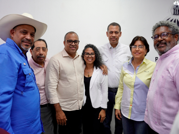 Santiago Riverón, Ney Rodríguez, Laura Cuevas, Guido Gómez Mazara, Rosalba Milagros Peña.