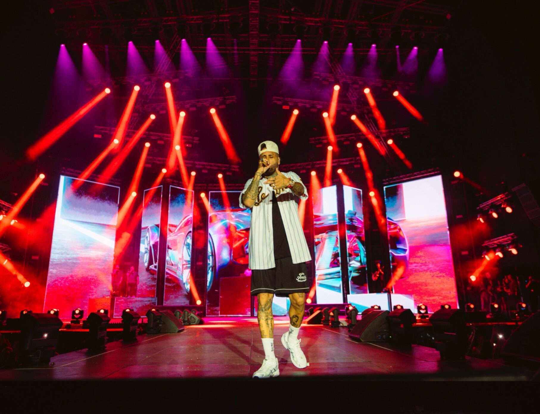 Nicky Jam conquistó el Estadio Monumental de Caracas ante 30 mil fanáticos
