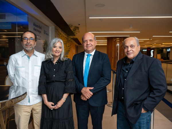 Banco Vimenca inaugura sucursal-1