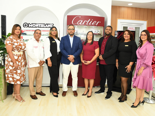 Inauguran Oviedo Boutique