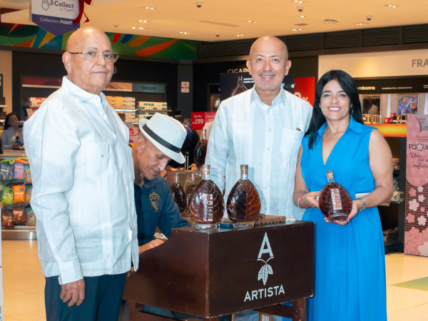 Presentan Ron Tamboril
