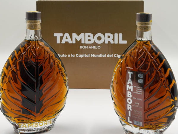 Presentan Ron Tamboril-1