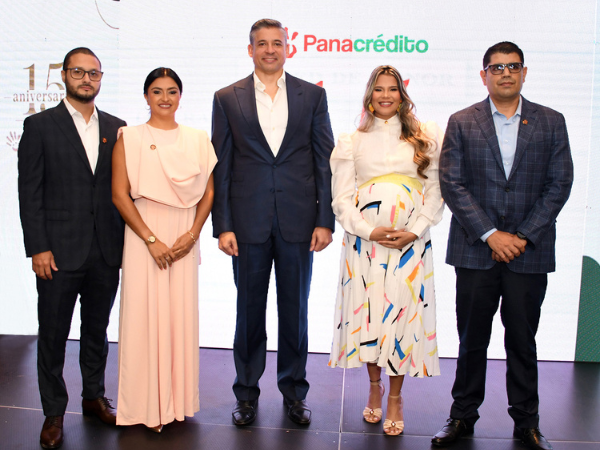 Panacrédito cumple 15 años