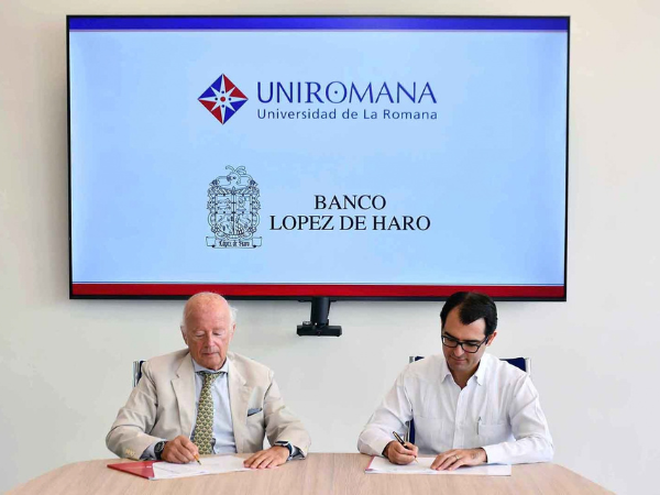 UNIROMANA y Banco López de Haro