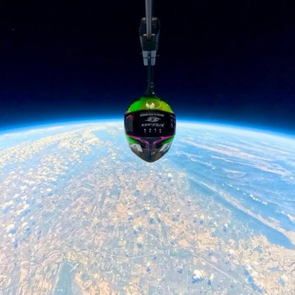 BERA LLEGO AL ESPACIO