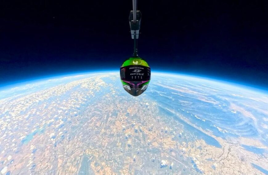 BERA LLEGO AL ESPACIO