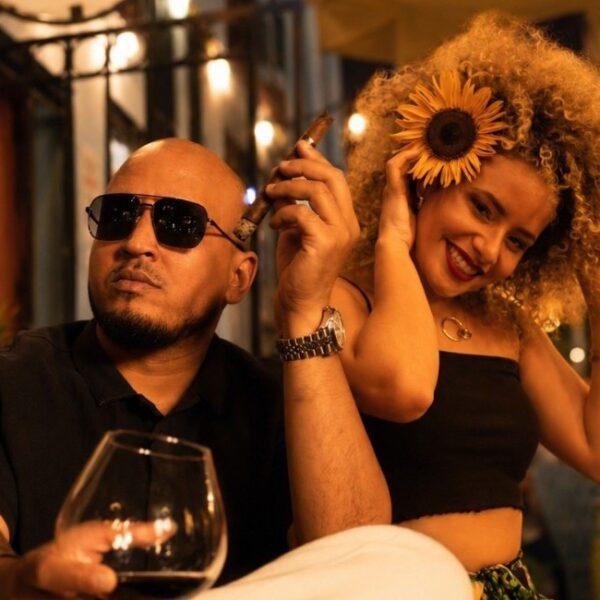 “Todo Lo Que Tengo Es Tuyo”: Daniela Darlin Y Nic N’taya Celebran Sus Raíces Cubanas Al Ritmo De La Salsa