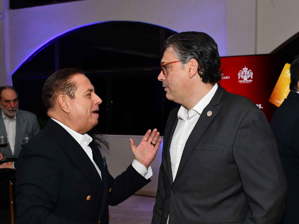“Cóctel a 4 Manos”​ 1