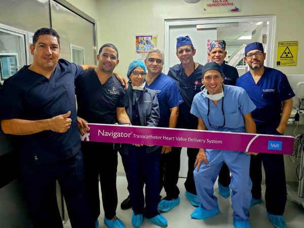 1er reemplazo valvular mitral percutáneo