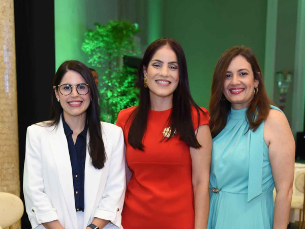 Día Nacional del Cepillado - Laura García, Arleny Colombo y Nerisa Félix