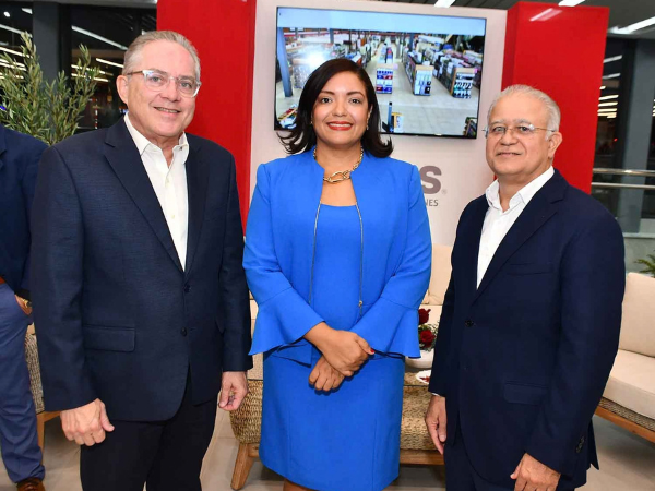 Almacenes Unidos Inaugura nueva sucursal - 1
