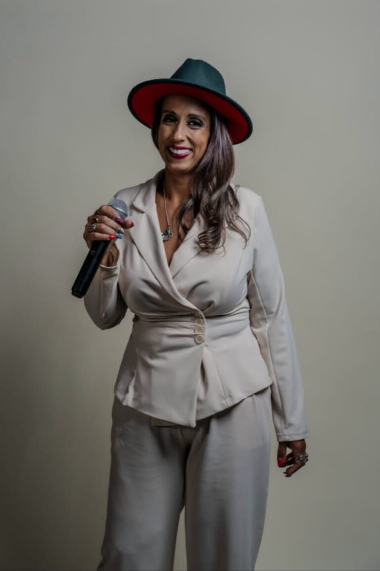 ​YANEIRA “LAVOZ” CANELA INICIA UNA NUEVA ETAPA MUSICAL CON “RUMBA Y SON”, SU APUESTA POR LA SALSA Y EL MERCADO LATINOAMERICANO